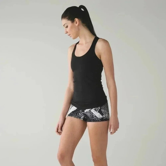 Lululemon - Boogie Short - Picture 1 of 4